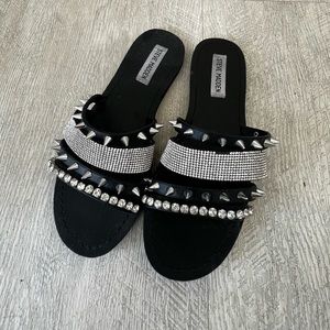 STEVE MADDEN diamond and spike slides